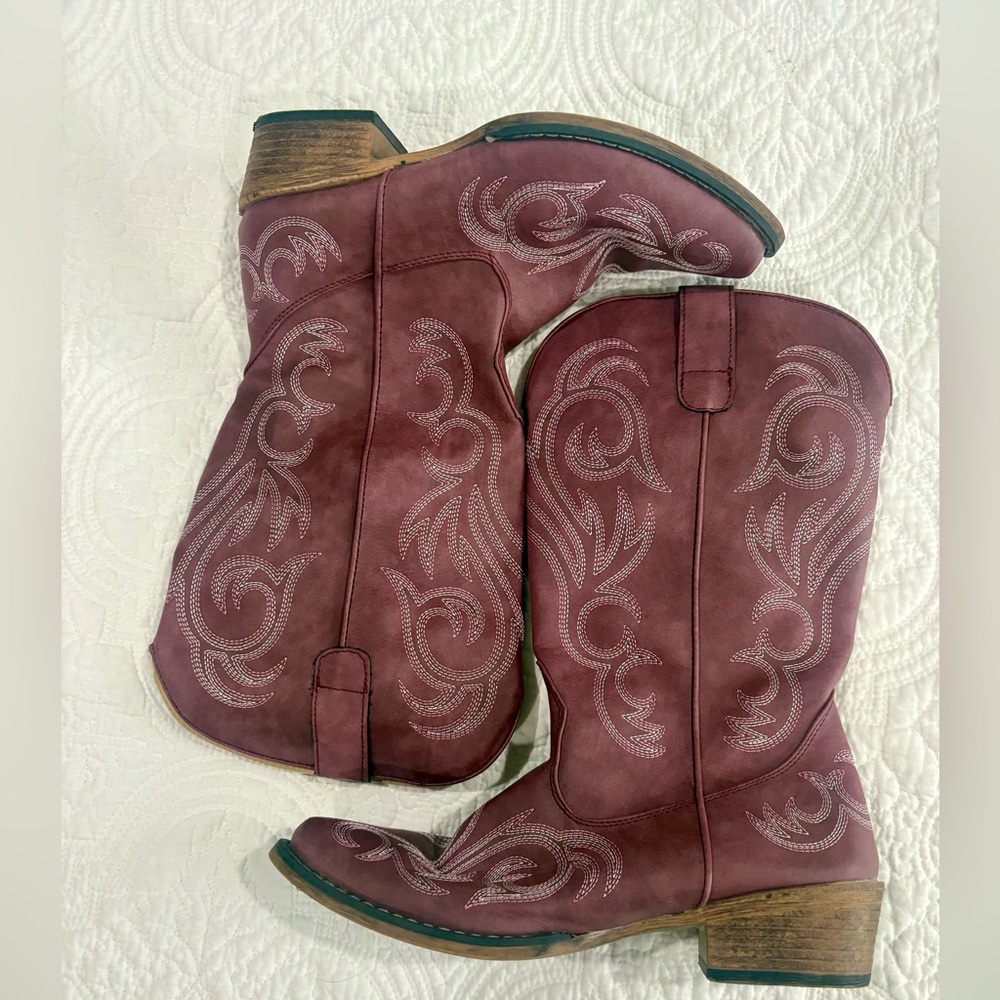 Roper Burgundy Embroidered Mid-Calf Heeled Boots